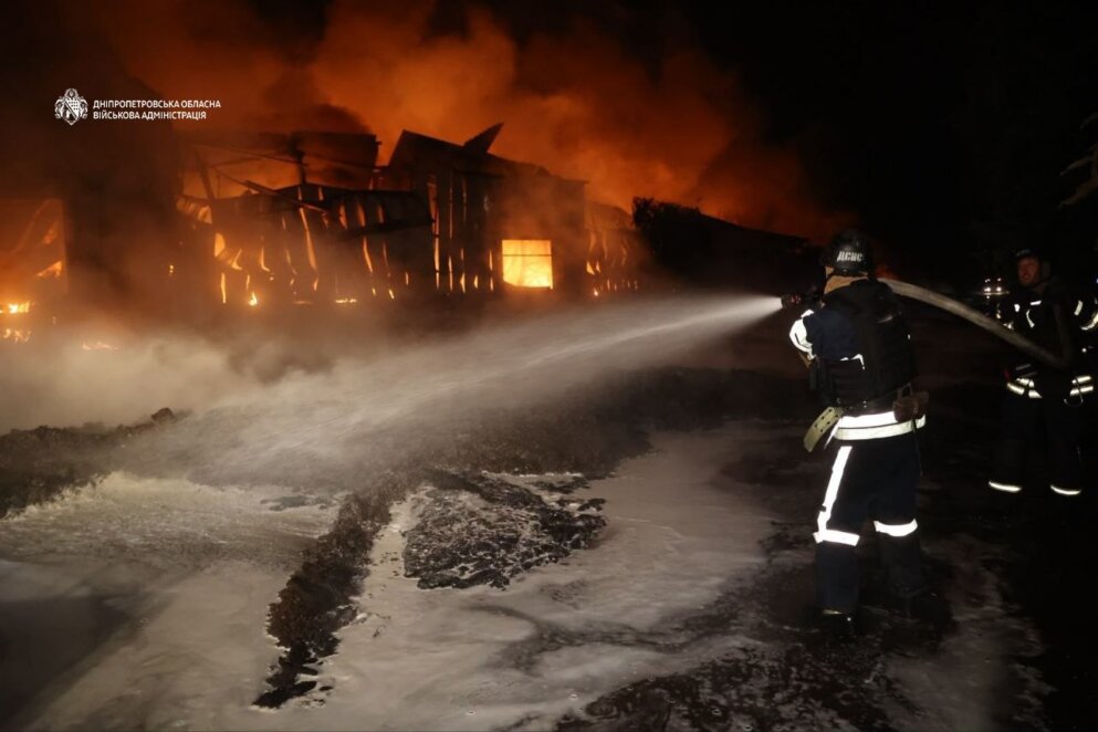 Вибухи у Дніпрі: внаслідок нічної атаки постраждали люди, є загиблі