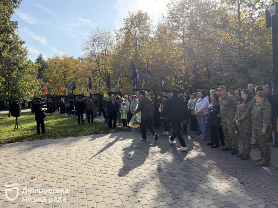 ОФІЦІЙНО                У Дніпрі відкрили дванадцяту частину проєкту «Історії Героїв» із 45 історіями полеглих воїнів