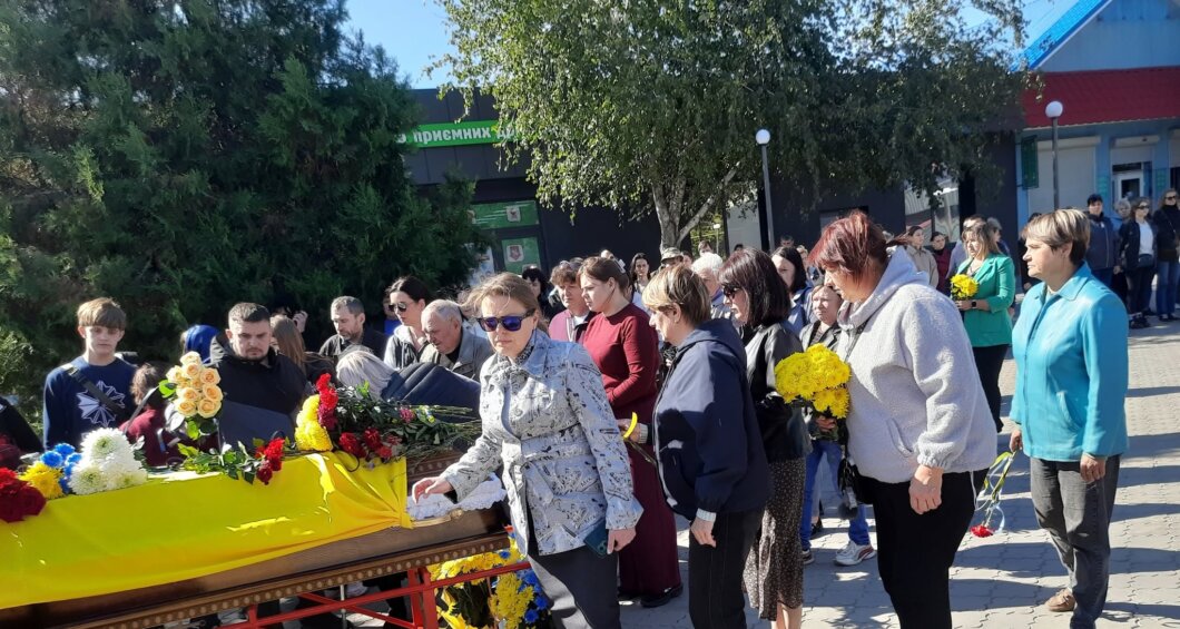 Тривалий час вважався зниклим безвісти: у Верхівцевому попрощалися із захисником Андрієм Недошопою