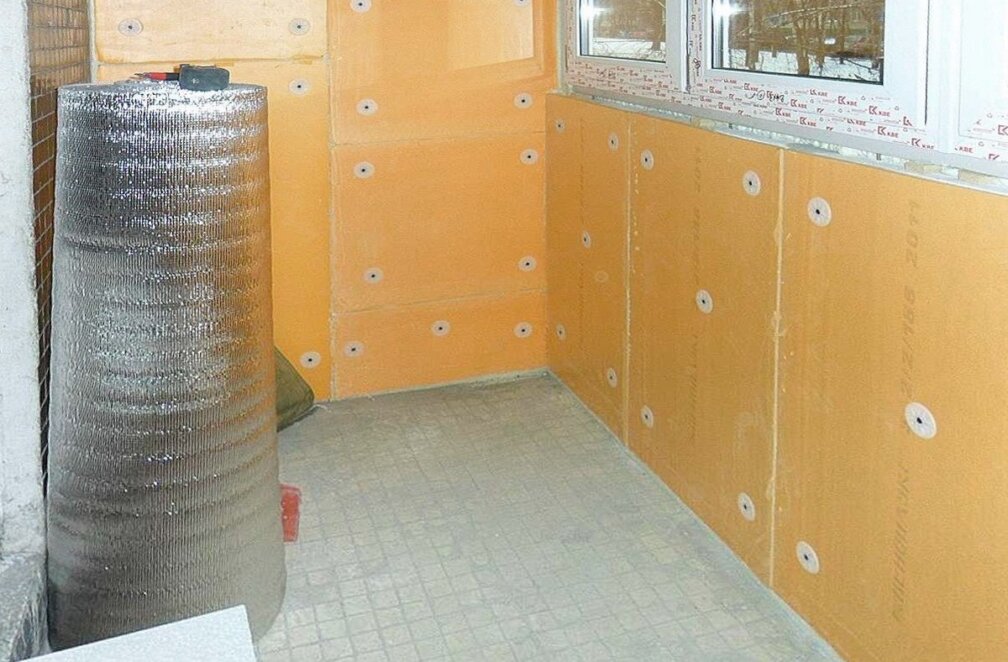 Як утеплити балкон до зими самотужки: покрокова інструкція