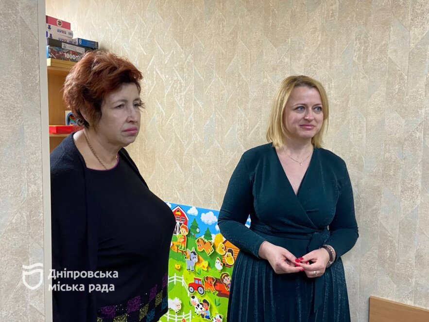 Від прихистку до самостійного життя: як у Дніпрі допомагають жінкам, зокрема і з дітьми, у складних обставинах