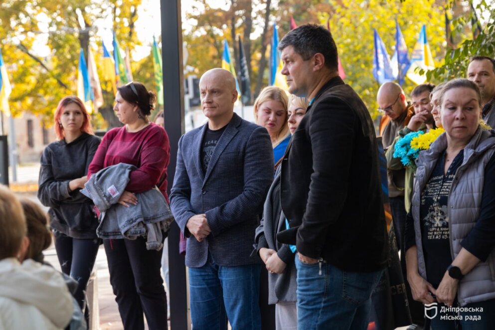 Дніпро пам’ятає: у Чечелівському районі провели вечір пам’яті полеглих захисників і захисниць