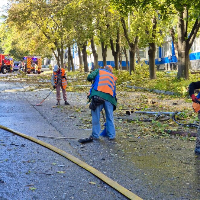 ОФІЦІЙНО                Після удару по центру Дніпра в житлових будинках і школах поруч обійшлося без руйнувань, – Борис Філатов
