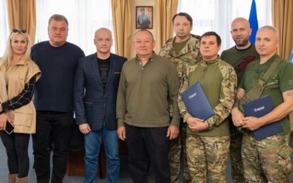 Нагороди за службу й волонтерство: у Дніпрі відзначили захисників України