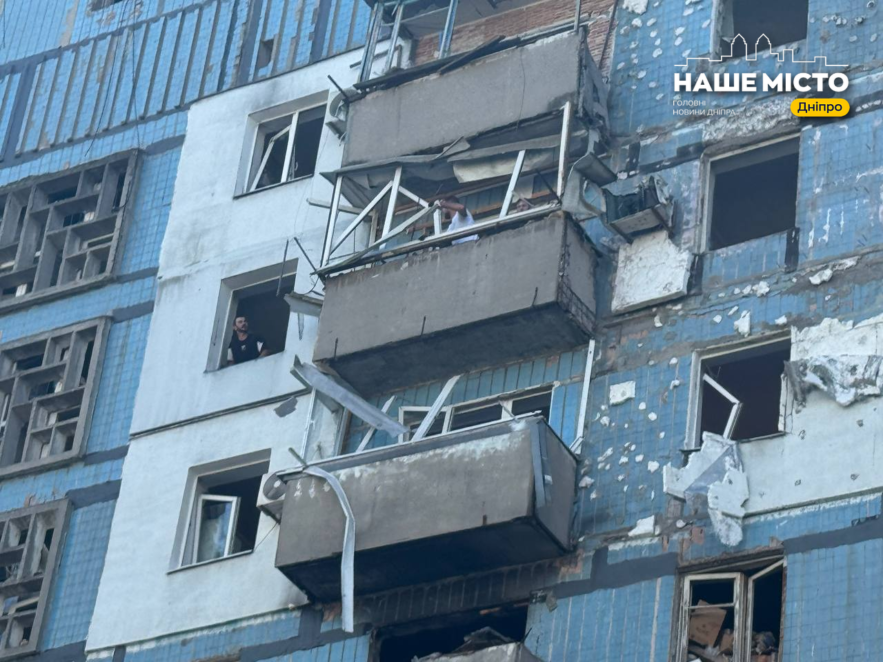 ЕКСКЛЮЗИВ
                                Як у Дніпрі виглядає девʼятиповерхівка, в яку влучив шахед в ніч на 11 жовтня
