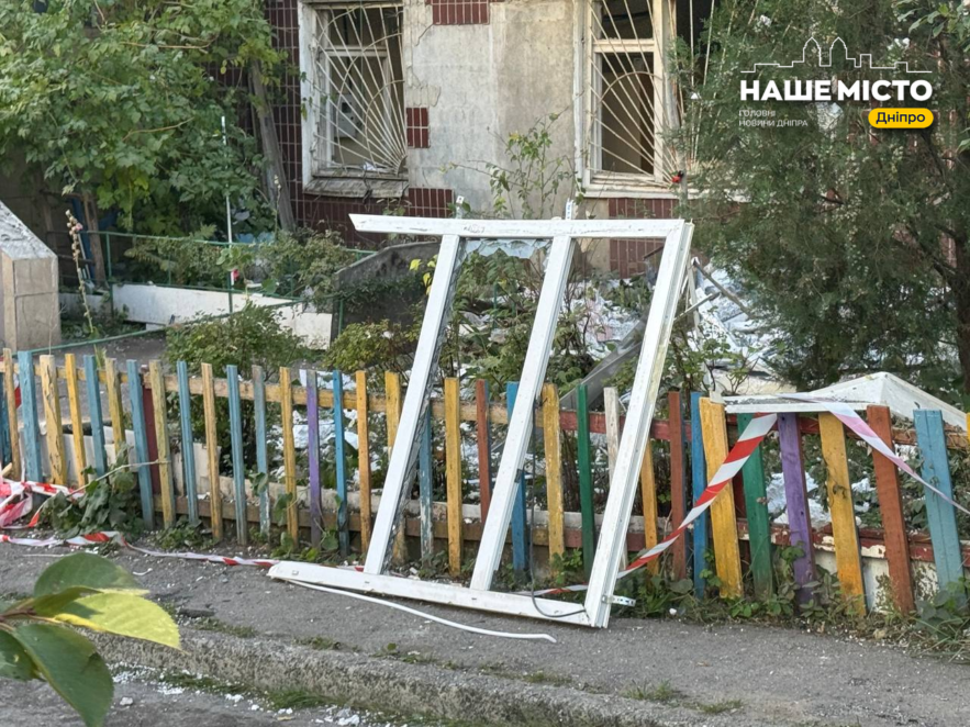 ЕКСКЛЮЗИВ
                                Як у Дніпрі виглядає девʼятиповерхівка, в яку влучив шахед в ніч на 11 жовтня