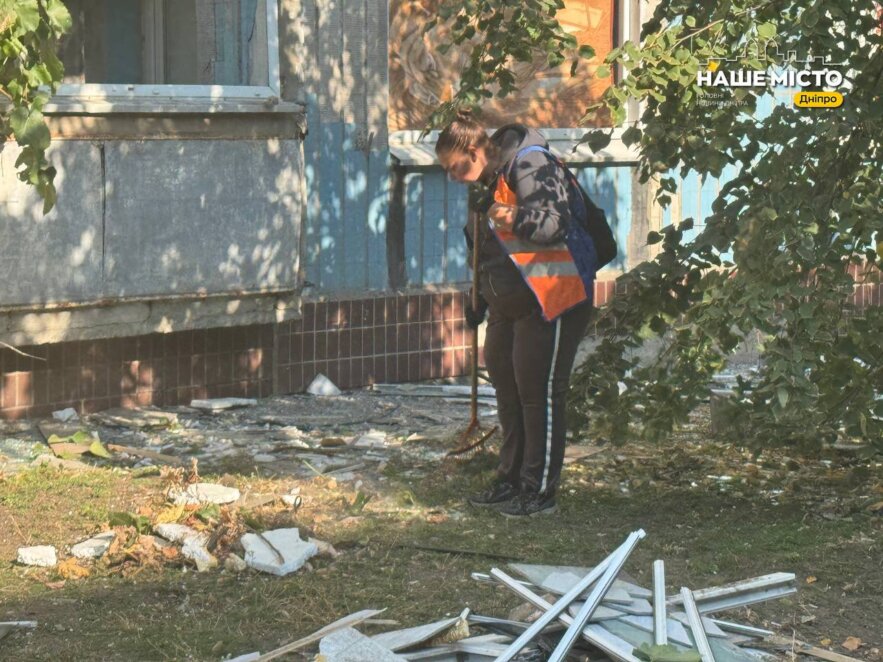 ЕКСКЛЮЗИВ
                                Як у Дніпрі виглядає девʼятиповерхівка, в яку влучив шахед в ніч на 11 жовтня
