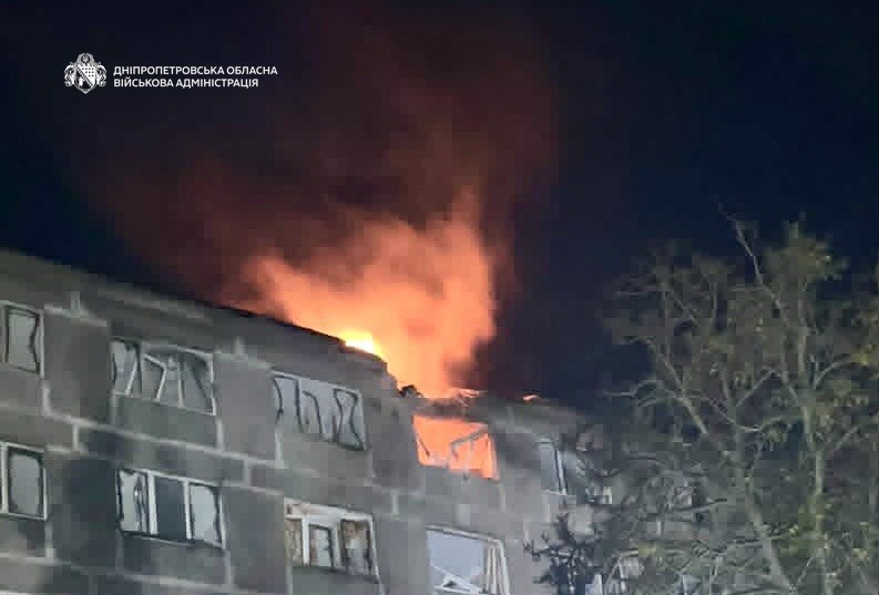Вибухи у Дніпрі ввечері 29 жовтня: горить гуртожиток одного з ПТУ