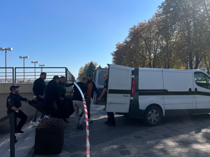 ЕКСКЛЮЗИВ
                                У Дніпрі внаслідок ворожої атаки загинула людина: що відбувається на місці подій